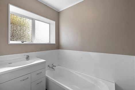 Photo of property in 6 Turi Street, Welbourn, New Plymouth, 4312