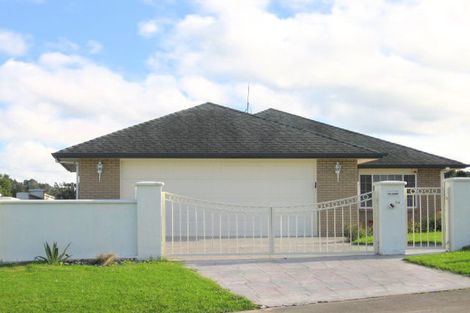 Photo of property in 54 Kath Hopper Drive, Orewa, 0931