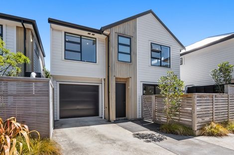 Photo of property in 90a Cambridge Terrace, Waterloo, Lower Hutt, 5011