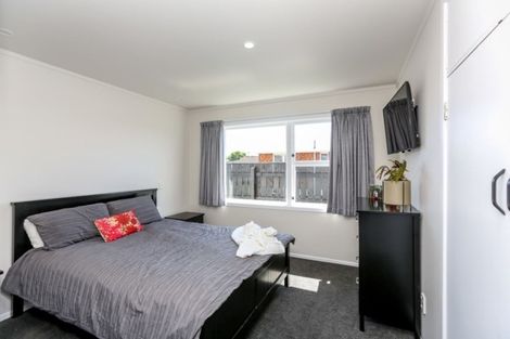Photo of property in 24 Tukapa Street, Westown, New Plymouth, 4310