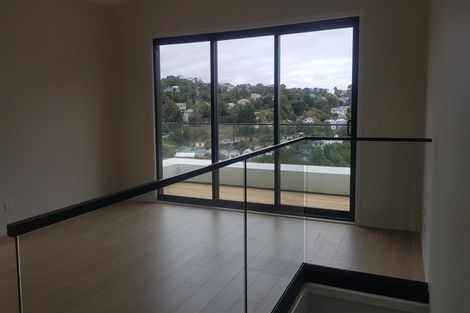 Photo of property in 117 Tiketike Way, Brooklyn, Wellington, 6021