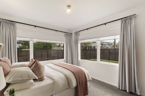 Photo of property in 8 Riviera Place, Hauraki, Auckland, 0622