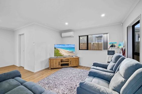 Photo of property in 102a Fitzroy Street, Papatoetoe, Auckland, 2104