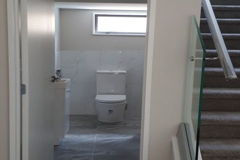 Photo of property in 13 Casheltown Way, Flat Bush, Auckland, 2019