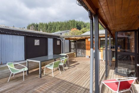 Photo of property in 55 Moeraki Road, Maoribank, Upper Hutt, 5018