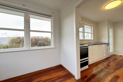 Photo of property in 16 Beazley Avenue, Paparangi, Wellington, 6037