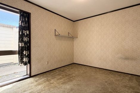 Photo of property in 8 Jillteresa Crescent, Half Moon Bay, Auckland, 2012