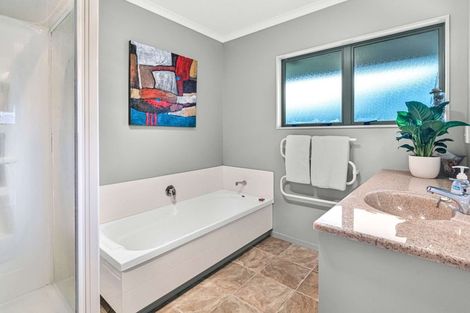 Photo of property in 7 Belgrove Drive, Waipukurau, 4200