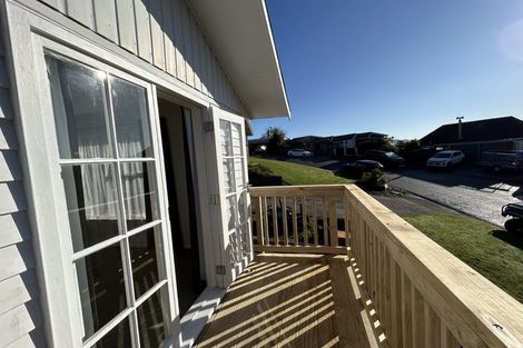 Photo of property in 15 The Anchorage, Whitby, Porirua, 5024