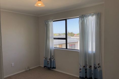 Photo of property in 24 Vanbrugh Place, Bucklands Beach, Auckland, 2014