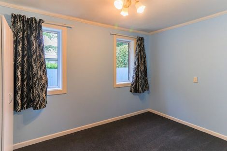 Photo of property in 30 Kilmarnock Street, Wallacetown, 9816