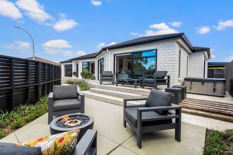 Photo of property in 20 Lillian Place, Orewa, 0931