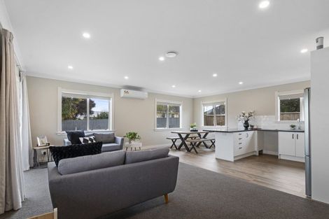 Photo of property in 66 Bridge Street, Bulls, 4818