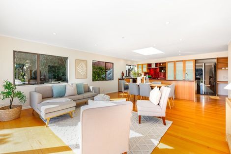 Photo of property in 22 Sailmaker Close, Whitby, Porirua, 5024