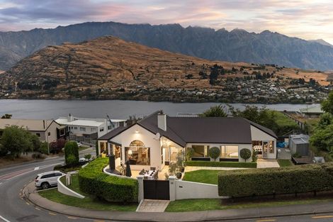 Photo of property in 66 Hensman Road, Queenstown, 9300