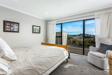 Photo of property in 66 Endeavour Drive, Whitby, Porirua, 5024