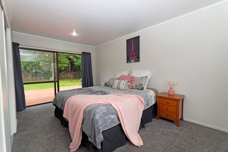 Photo of property in 21a Birdwood Road, Swanson, Auckland, 0612