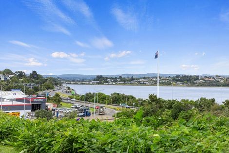 Photo of property in 2/14 Williams Street, Tauranga, 3110