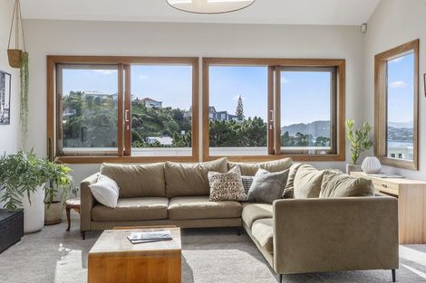 Photo of property in 118 Sutherland Road, Melrose, Wellington, 6023