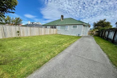 Photo of property in 59 Hewer Crescent, Naenae, Lower Hutt, 5011