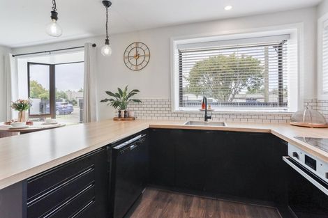 Photo of property in 13 East Belt, Rangiora, 7400