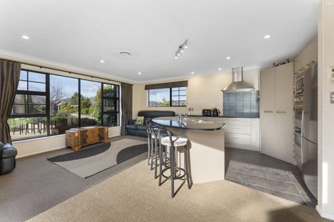 Photo of property in 10 Rodeo Drive, Kelvin Grove, Palmerston North, 4414