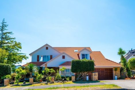 Photo of property in 210 Whitford Road, Shamrock Park, Auckland, 2016