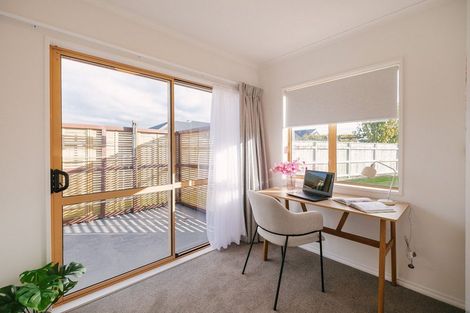 Photo of property in 6 Foxtail Fern, Kelvin Grove, Palmerston North, 4414