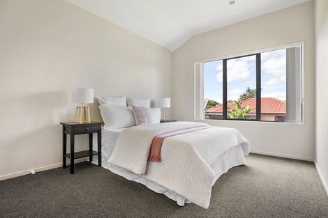 Photo of property in 16 Secoia Crescent, Mangere, Auckland, 2022