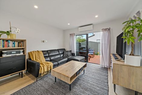 Photo of property in 14 Kearns Drive, Hobsonville, Auckland, 0616