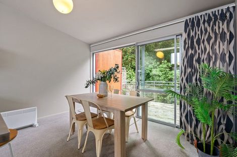 Photo of property in 16/2 Onslow Road, Khandallah, Wellington, 6035
