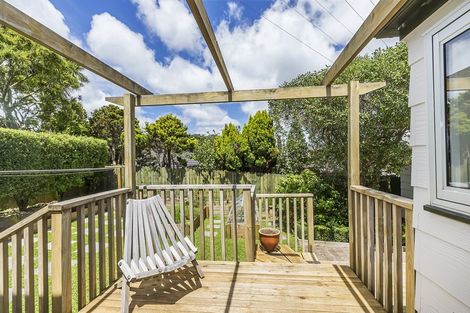 Photo of property in 11 John Witton Drive, Crofton Downs, Wellington, 6035