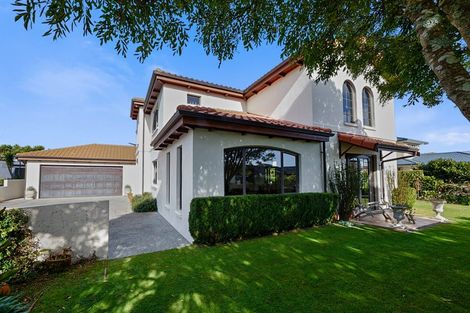Photo of property in 8 Tupare Place, Highlands Park, New Plymouth, 4312