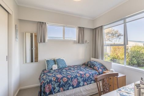 Photo of property in 15 Teoti Street, Paraparaumu Beach, Paraparaumu, 5032