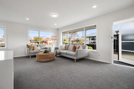 Photo of property in 67 Farquhars Road, Redwood, Christchurch, 8051