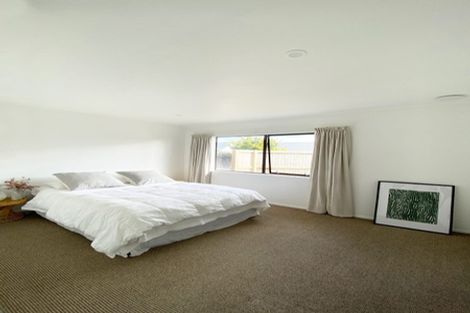Photo of property in 3a Lyn Grove, Papamoa Beach, Papamoa, 3118