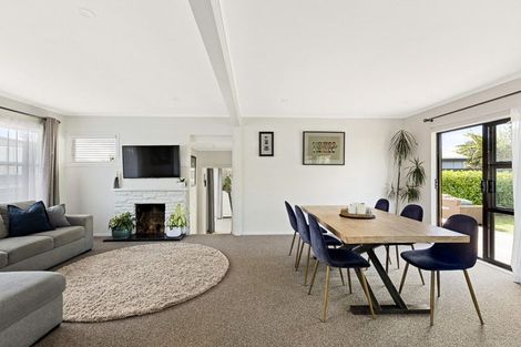 Photo of property in 27 Roby Street, Te Atatu Peninsula, Auckland, 0610