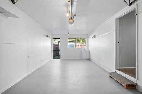 Photo of property in 1/20 Sturges Road, Henderson, Auckland, 0612