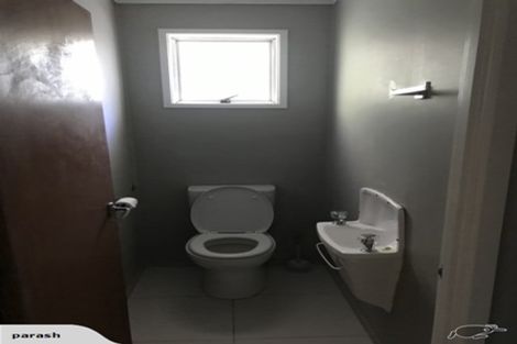 Photo of property in 2 Miro Street, New Lynn, Auckland, 0600