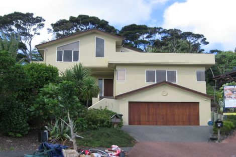 Photo of property in 32 Chamari Close, Titirangi, Auckland, 0604