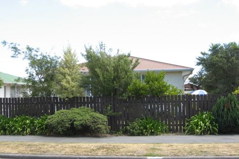 Photo of property in 21a Lamorna Road, Parklands, Christchurch, 8083