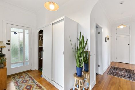 Photo of property in 37 Durham Street, Aro Valley, Wellington, 6021