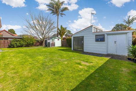 Photo of property in 7 Zenith Place, Conifer Grove, Takanini, 2112