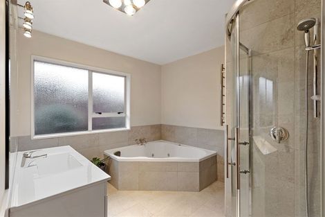 Photo of property in 33 Kedleston Drive, Avonhead, Christchurch, 8042