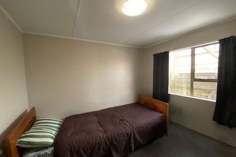 Photo of property in 75 Horokiwi Road West, Newlands, Wellington, 6037