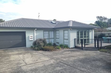 Photo of property in 18b Karewa Parade, Papamoa Beach, Papamoa, 3118