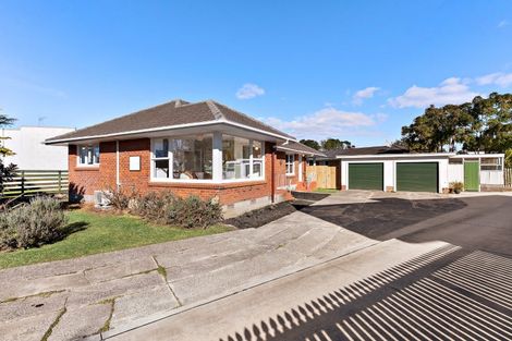 Photo of property in 1/34 Evelyn Place, Hillcrest, Auckland, 0627