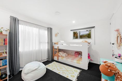 Photo of property in 22 Gilbass Avenue, Hamilton Lake, Hamilton, 3204