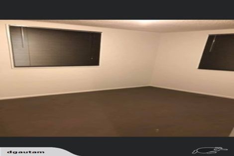 Photo of property in 76 Rimu Street, New Lynn, Auckland, 0600