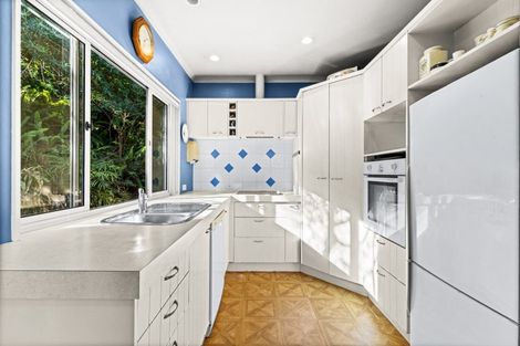 Photo of property in 32 France Road, Bluff Hill, Napier, 4110